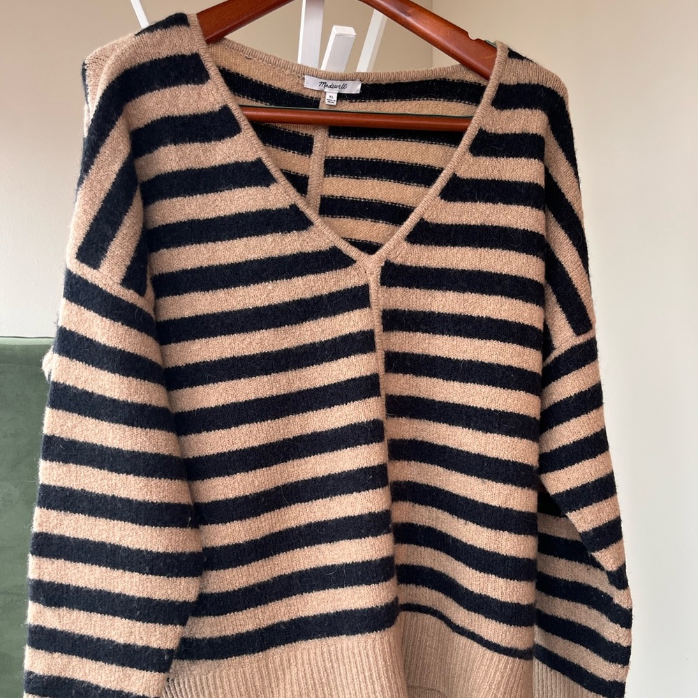 Madewell Bobble Stripe V-Neck Sweater - Black & Tan.